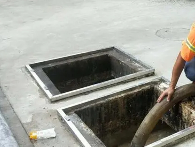 会山镇化粪池清理